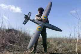 Công nghệ siêu đặc biệt giúp UAV Hornet miễn nhiễm với mọi hệ thống tác chiến điện tử Nga?