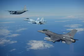 Tiêm kích NATO ở vùng Baltic đã được trao quyền bắn hạ các mục tiêu trên không