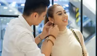 Ca sĩ chuyển giới Lâm Khánh Chi chi 1 tỷ đồng nhờ mang thai hộ