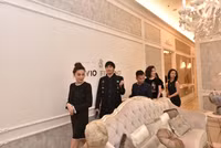 Đập tan tin đồn chia tay, Hồ Ngọc Hà và Kim Lý sánh đôi dự sự kiện