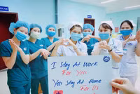 Những hình ảnh đẹp về cán bộ y tế cả nước cùng lan tỏa thông điệp phòng chống dịch Covid-19
