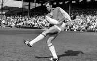 Những cầu thủ từng vượt qua thị phi để khoác áo cả Tottenham lẫn Arsenal