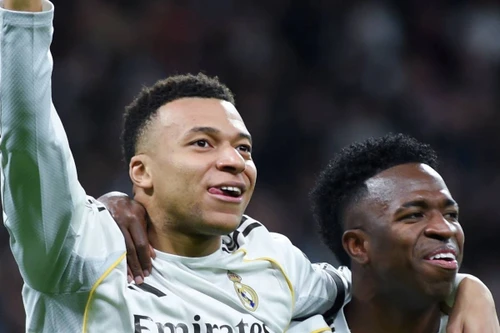 Mbappe chạm kỷ lục, sánh ngang Ronaldo ở Champions League