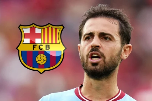 Tiền vệ ngôi sao Man City muốn sang Barca miễn phí