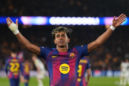 Yamal vượt mặt Mbappe trong đêm Barca vùi dập Newcastle