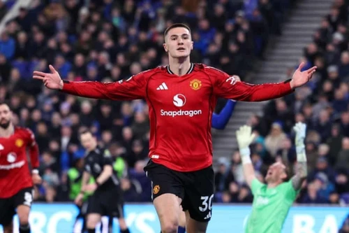 'Siêu dự bị' Sesko đưa MU vào top 4 Ngoại hạng Anh