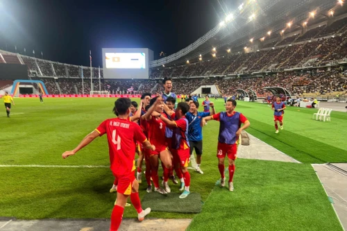 Hai cầu thủ Công an Hà Nội lập công lớn, U22 Việt Nam vô địch SEA Games 33