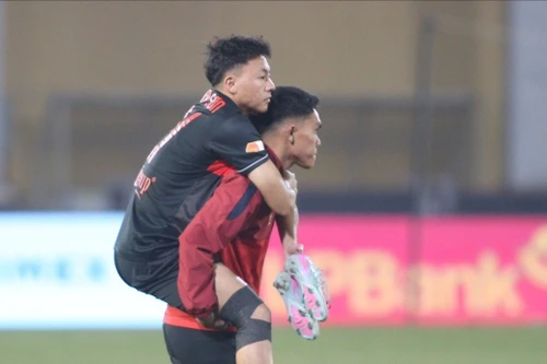 HLV Kim Sang-sik liên tiếp nhận tin dữ trước trận tuyển Việt Nam gặp Malaysia