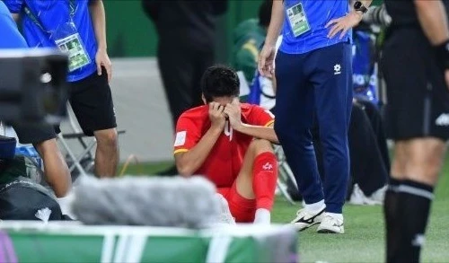 Trung vệ Hiểu Minh đứt dây chằng chéo, nghỉ thi đấu dài hạn