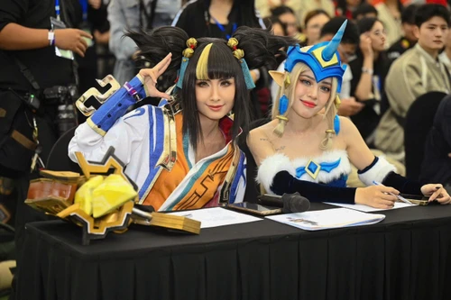 Khi các nhân vật Liên Minh Huyền Thoại bước ra đời thực ở VPBank Runway Cosplay Contest