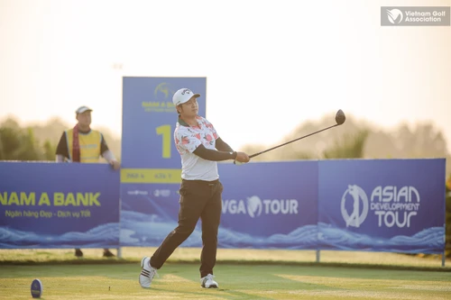 Nhất Long và Tuấn Anh thi đấu bùng nổ ở vòng 2 Nam A Bank Vietnam Masters 2026