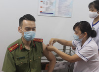 Bệnh viện đầu tiên của lực lượng Công an nhân dân tổ chức tiêm vaccine Covid-19 cho cán bộ chiến sỹ