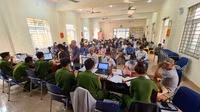 Hình ảnh đẹp của cán bộ chiến sỹ Công an quận Nam Từ Liêm cấp Căn cước công dân trong ngày Quốc tế lao động