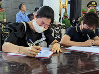 Nước mắt trong ngày tiễn biệt 3 liệt sỹ về đất Mẹ