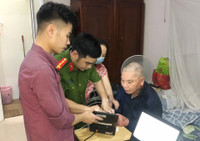 Gác kỳ nghỉ, cấp căn cước lưu động cho công dân