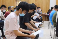Hình ảnh đẹp ngày trở về của những phạm nhân được đặc xá