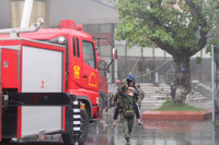 Toàn cảnh diễn tập phương án giải cứu nạn nhân vụ cháy nổ trong trường học