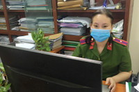 Hình ảnh người chiến sỹ áo xanh ở 'tâm dịch' Phú Đô