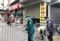 Hình ảnh người chiến sỹ áo xanh ở 'tâm dịch' Phú Đô