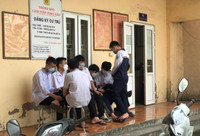  Công an Hà Nội miệt mài cấp định danh điện tử cho công dân trong dịp nghỉ lễ