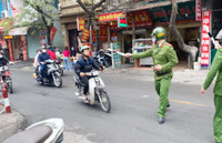 Công an quận Bắc Từ Liêm xử phạt 35 trường hợp không đeo khẩu trang nơi công cộng