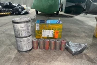 Bắt nhóm đối tượng sản xuất, buôn bán pháo nổ qua đường bưu chính