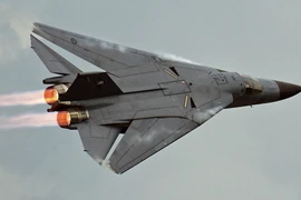 Cường kích cánh cụp cánh xòe F-111 - Lưỡi gươm tấn công tầm xa của Mỹ trong Chiến tranh Lạnh