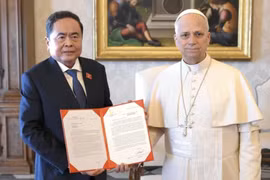 Chủ tịch Quốc hội Trần Thanh Mẫn chuyển thư của Tổng Bí thư, Chủ tịch nước Tô Lâm mời Giáo hoàng thăm Việt Nam