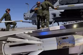 Mỹ phê duyệt 21.500 rocket thông minh APKWS II cho Israel và các nước vùng Vịnh để đối phó UAV