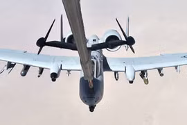 Cường kích A-10C Thunderbolt II nâng cấp cần tiếp dầu làm thay đổi cả chiến thuật truyền thống