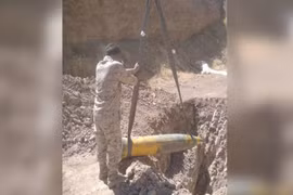 Iran thu được 'báu vật' từ tên lửa tàng hình AGM-158 JASSM của Mỹ?