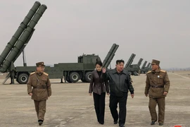 Triều Tiên thử pháo phản lực hạng nặng có thể mang đầu đạn hạt nhân