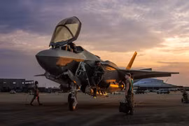 Bộ trưởng Hà Lan: Tiêm kích F-35 có thể bị bẻ khóa như iPhone