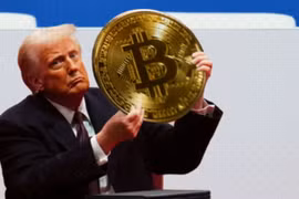 Ông Trump lên tiếng về khoản thu lời gần '1,2 tỷ USD' từ tiền số