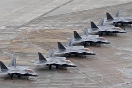 Tiêm kích tàng hình F-22 của Mỹ xuất hiện tại Anh, nghi đích đến là Trung Đông