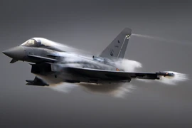 Tây Ban Nha điều tiêm kích Eurofighter Typhoon tăng cường lá chắn không phận NATO tại Romania