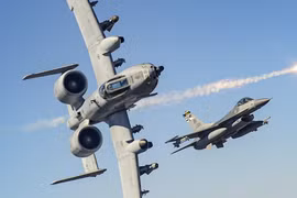 Cường kích A-10C Thunderbolt II của Mỹ rơi gần eo biển Hormuz , ngay sau khi tiêm kích F-15E bị bắn hạ