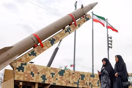 Iran tuyên bố không đàm phán về tên lửa đạn đạo