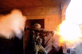 Lính thủy đánh bộ Việt Nam nâng cấp sức mạnh với súng chống tăng MATADOR từ Israel