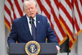 Ông Trump dọa 'giải quyết dứt điểm' Iran nếu đàm phán thất bại