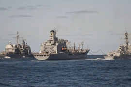 Chiến hạm Mỹ va chạm nhau trên Biển Caribe