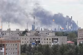 Ukraine tuyên bố đánh trúng nhà máy lọc dầu chiến lược của Nga ở Ryazan