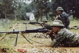 Súng máy hạng nhẹ DP-27, hỏa lực yểm trợ quan trọng một thời của bộ binh Việt Nam