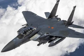 Hàn Quốc chi 2,8 tỷ USD để hiện đại hóa phi đội tiêm kích F-15K Slam Eagle