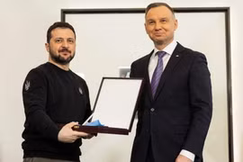 Tổng thống Zelensky gửi trả Huân chương Đại bàng Trắng cho Ba Lan