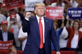 Tỷ lệ người Mỹ không ủng hộ Tổng thống Donald Trump tăng cao kỷ lục
