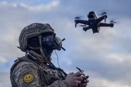 Drone FPV - vũ khí giá rẻ đang định hình lại chiến trường hiện đại