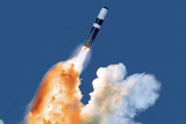 Mỹ chi 77 triệu USD duy trì hệ thống thử nghiệm tên lửa hạt nhân Trident II D5 phóng từ tàu ngầm 