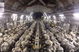 Mỹ cân nhắc điều thêm 10.000 lính tới Trung Đông, mở rộng phương án quân sự với Iran