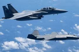 F-15EX 'bắt tay' Ghost Bat, mở đường cho mô hình tác chiến mới của Không quân Mỹ